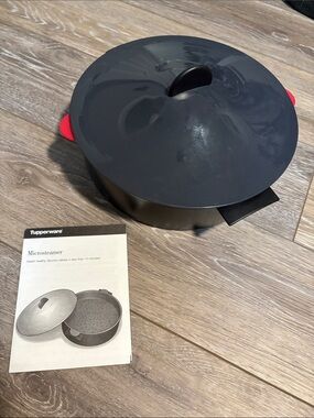 Tupperware Black Microsteamer EUC